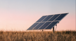 panneau photovoltaïque et champ agricole