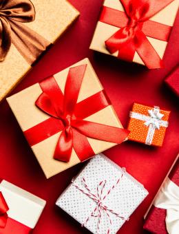 presents 